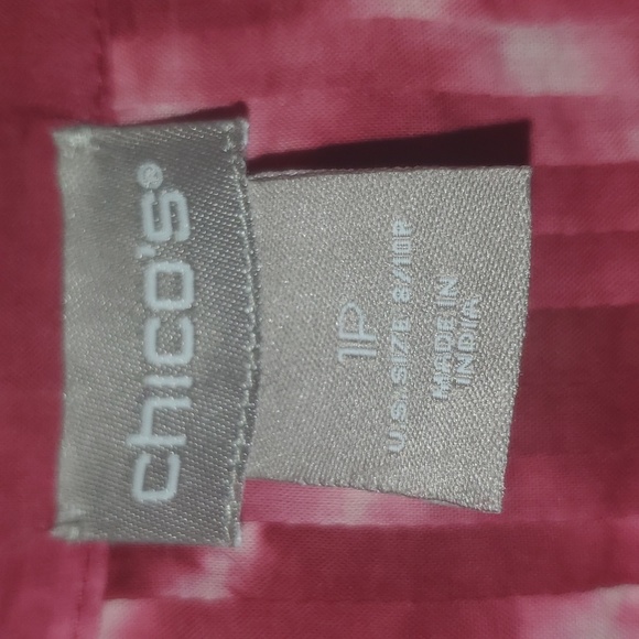 Chico's Tie Dye Tunic Top Size 1P US 8/10 Petite Deep Cherry Tie Dye Pintuck - Picture 2 of 5